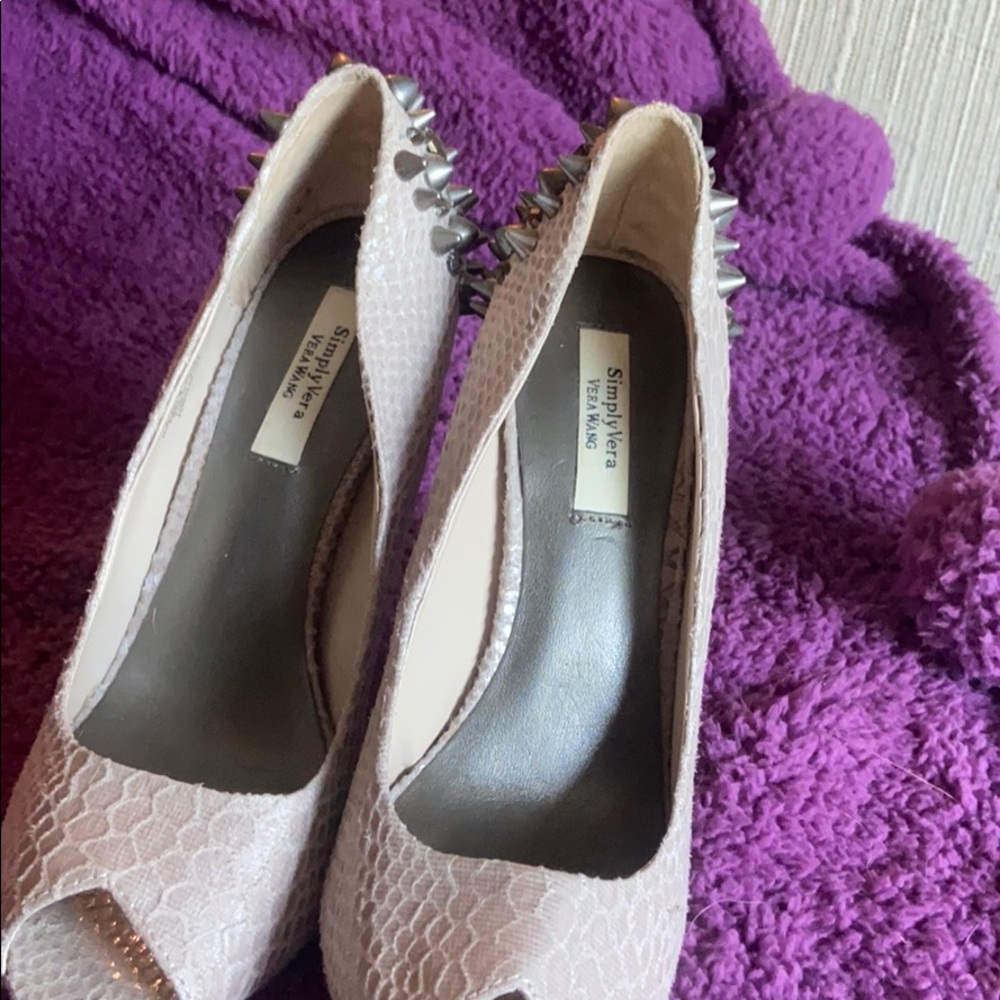 Heels - Picture 2 of 5